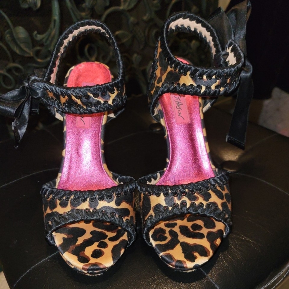 Like New 👠👠Betsy Johnson Calandra Heels👠👠